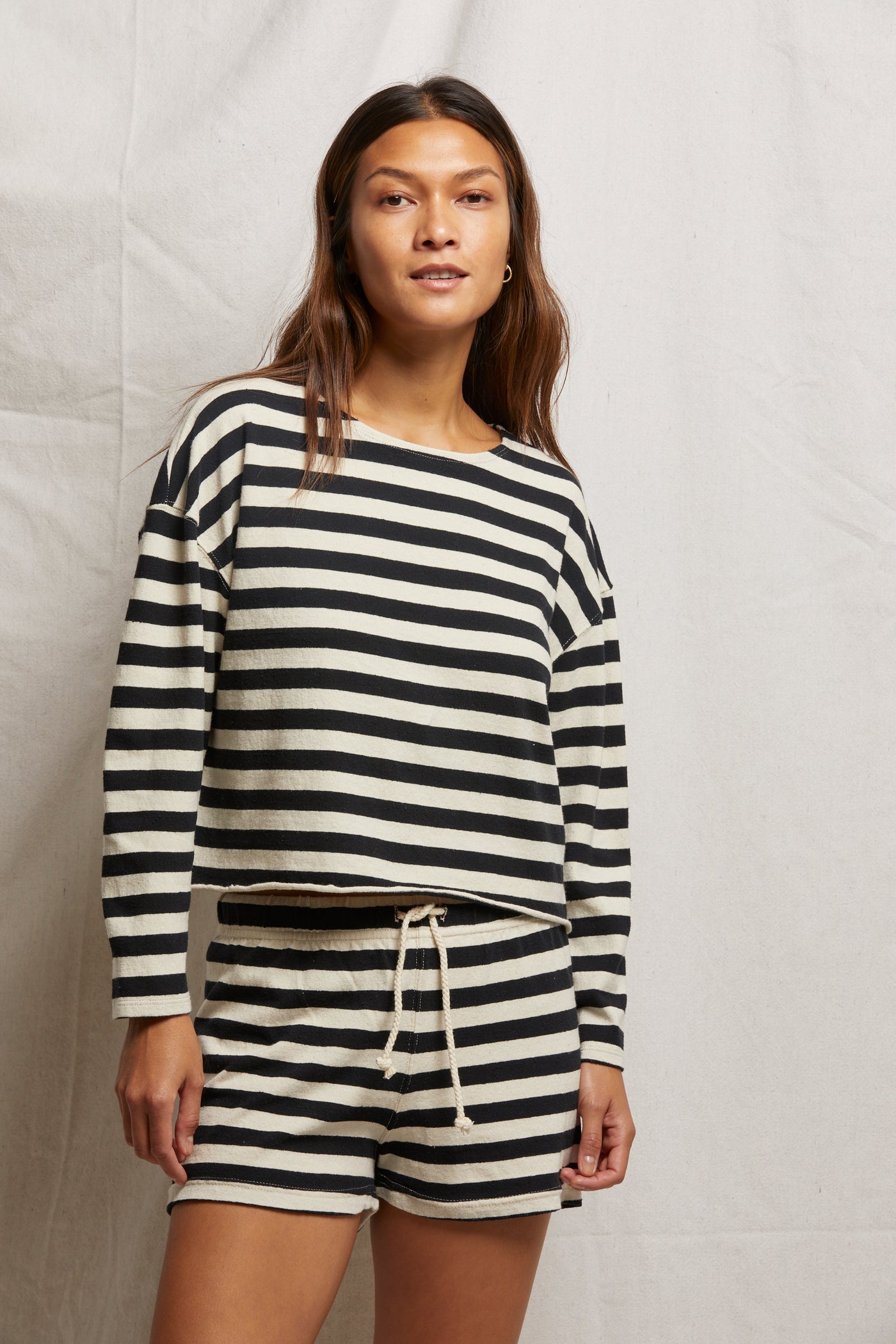 black_natural_stripe